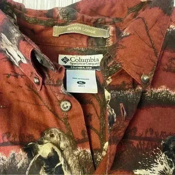 Columbia River Lodge golden retriever button up - Picture 3 of 6